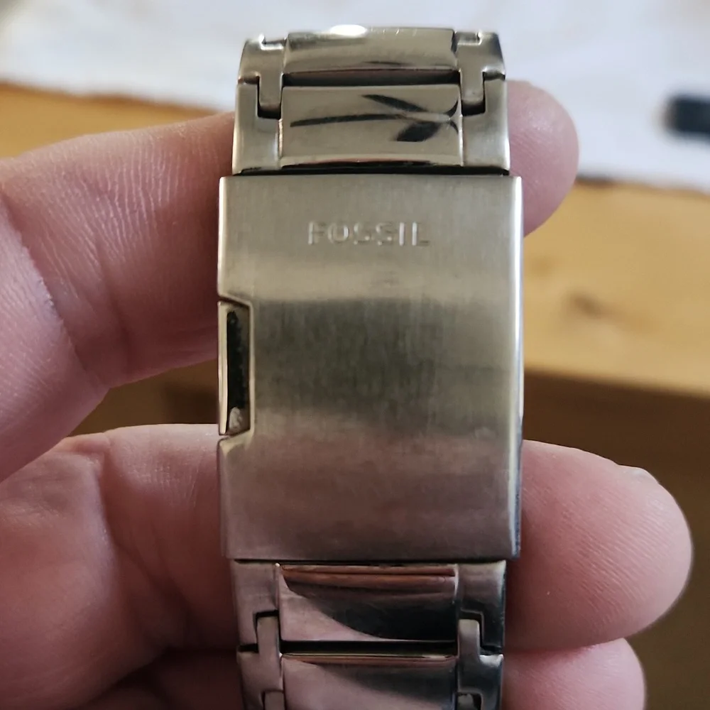 FOSSIL WATCH WITH DIAMOND - Picture 4 of 5